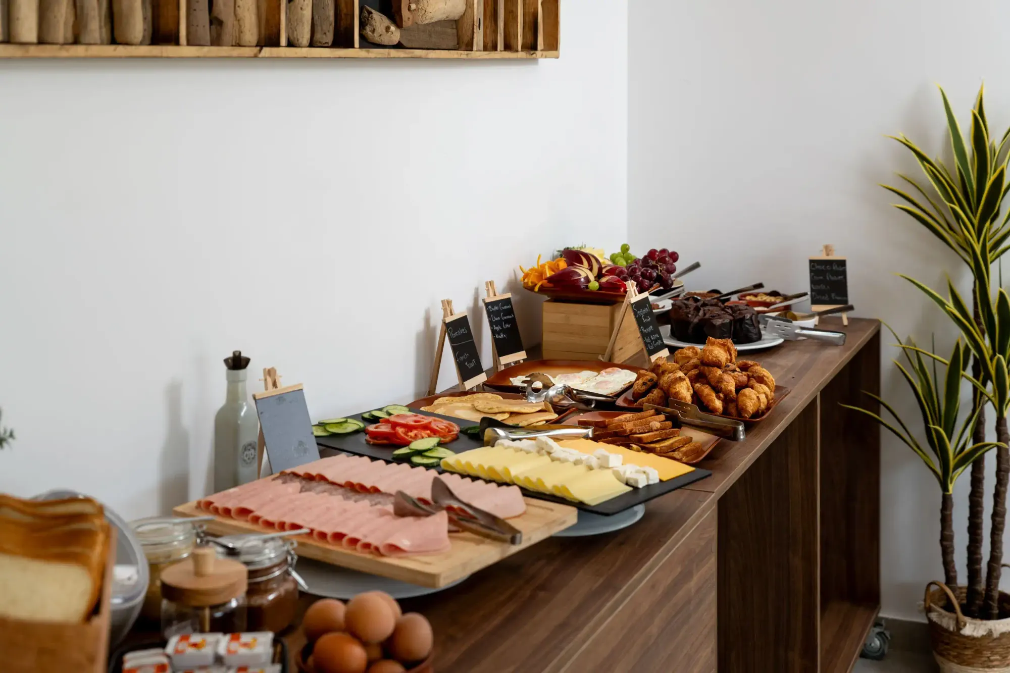 Cheese, cold cuts & bread
