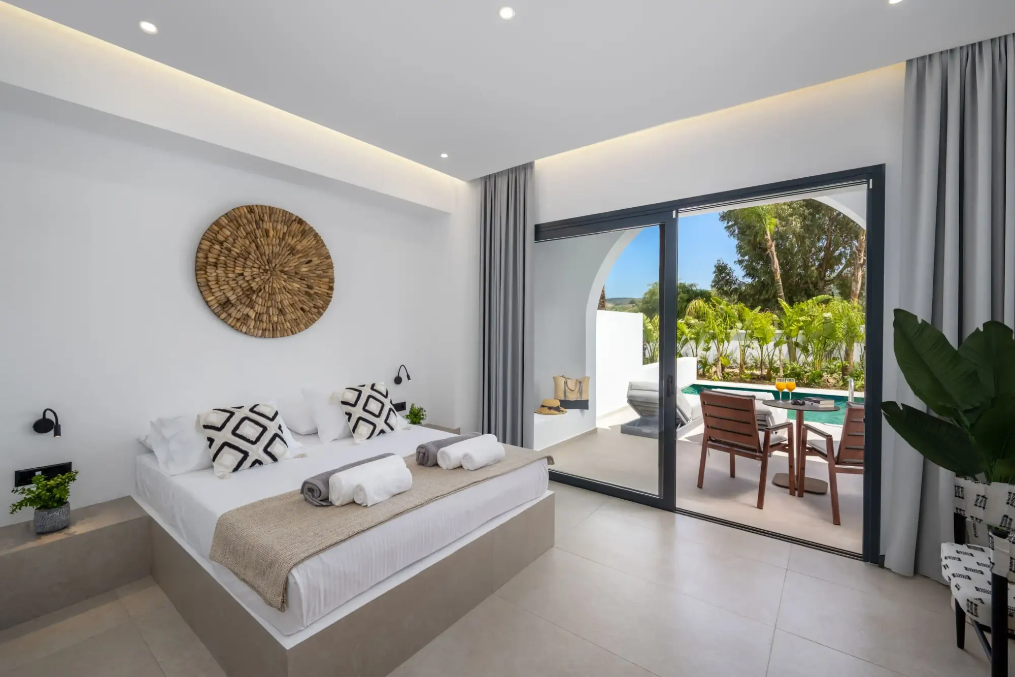 Junior Suite with Private Pool interior