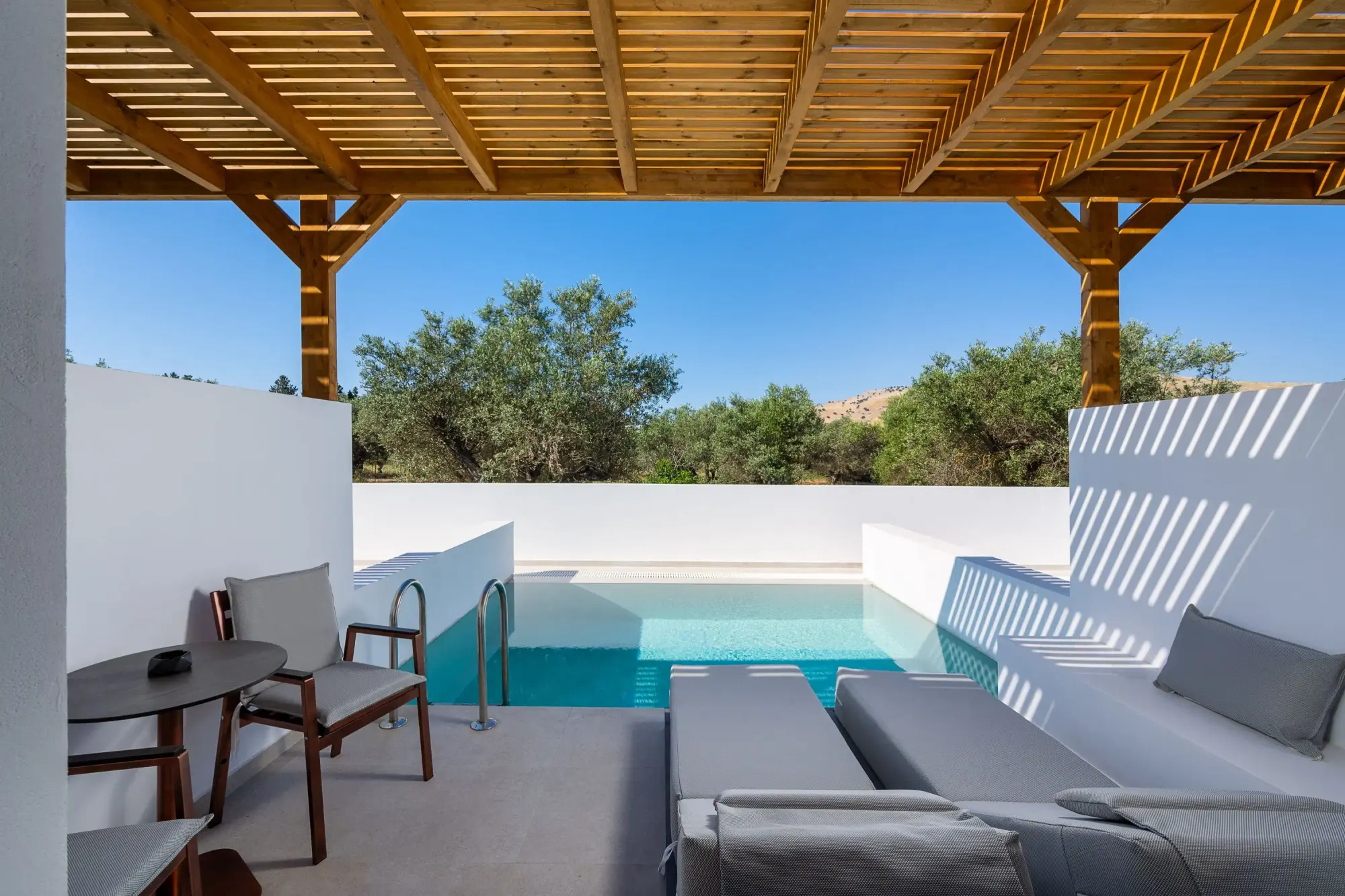 Pool & terrace seating