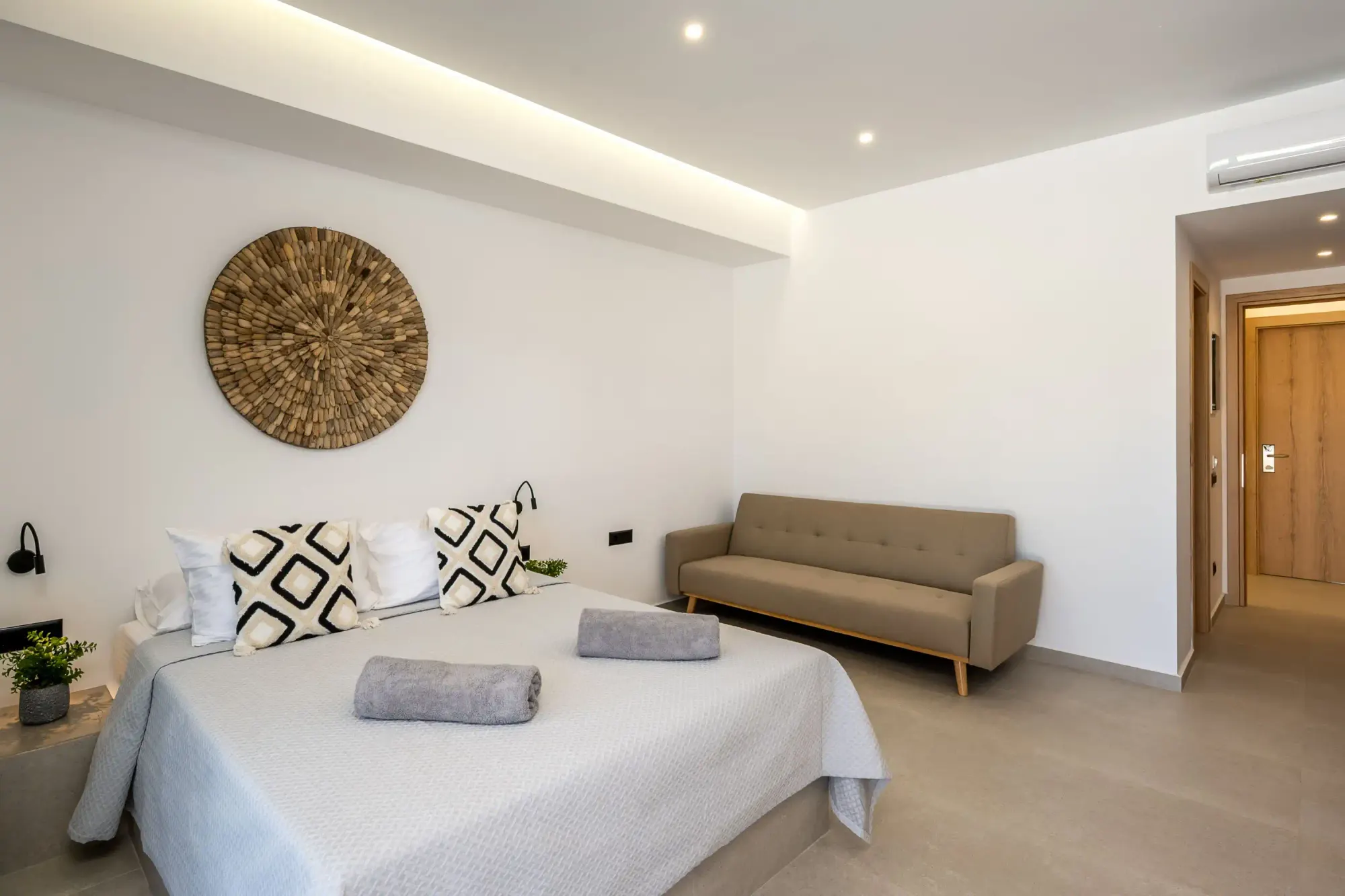 Suite with Private Pool at Neya Elements